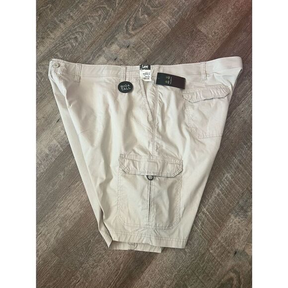 Lee Other - Lee Big & Tall Extreme Motion Crossroad Relaxed-Fit Cargo Shorts- Size 54